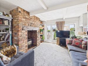 Lounge- click for photo gallery